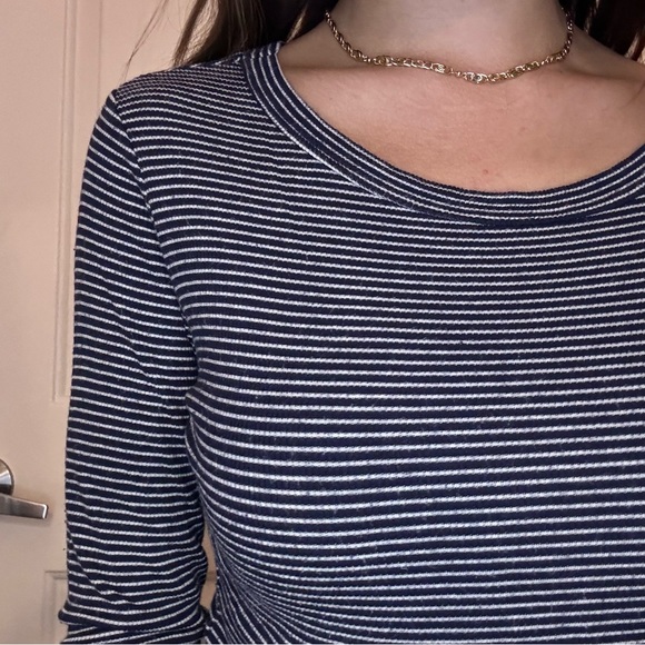 Brandy Melville dark blue navy striped long sleeve t shirt with thumb holes - Picture 3 of 5